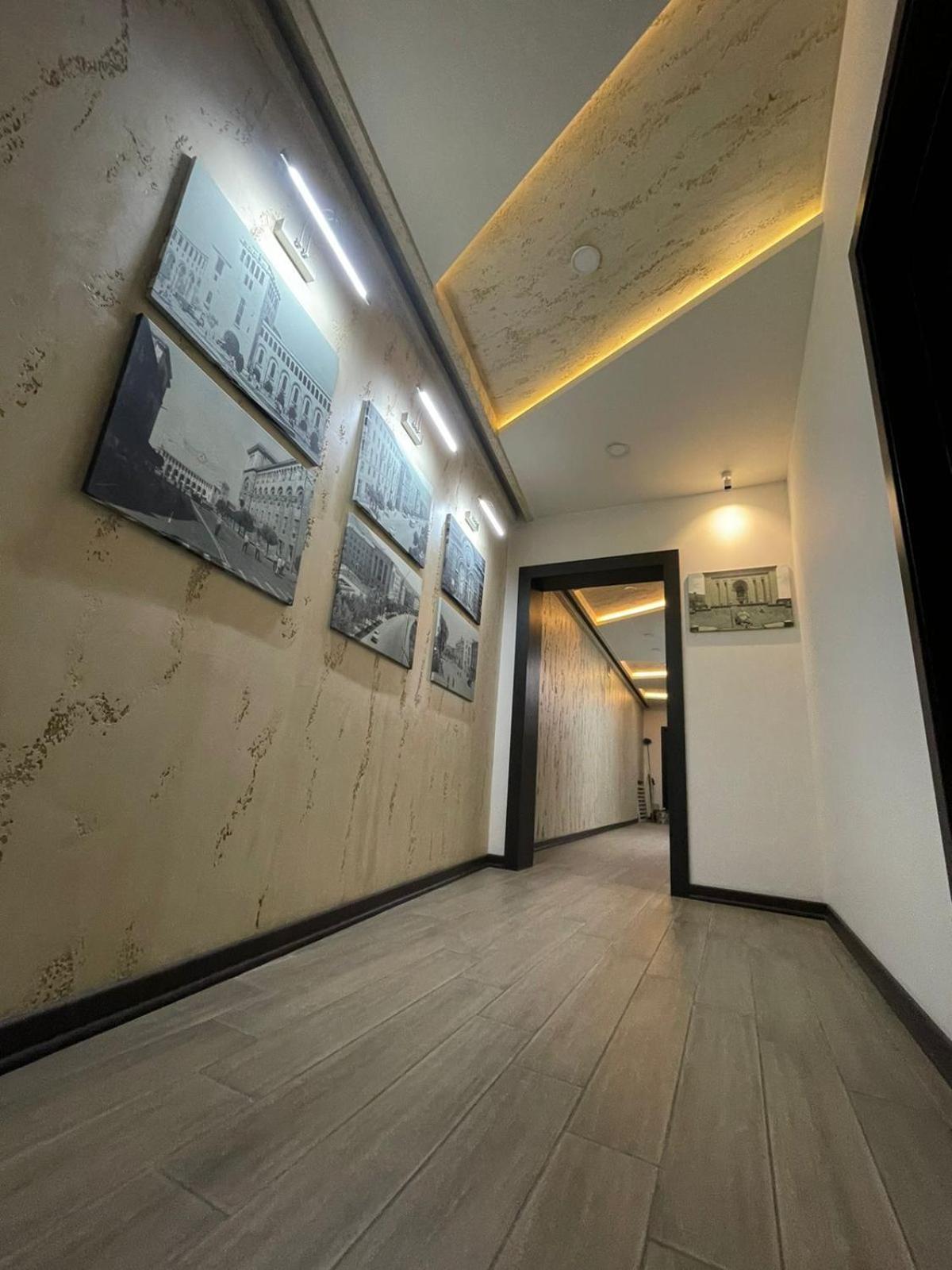 4Room Hotel Erevan Exterior foto