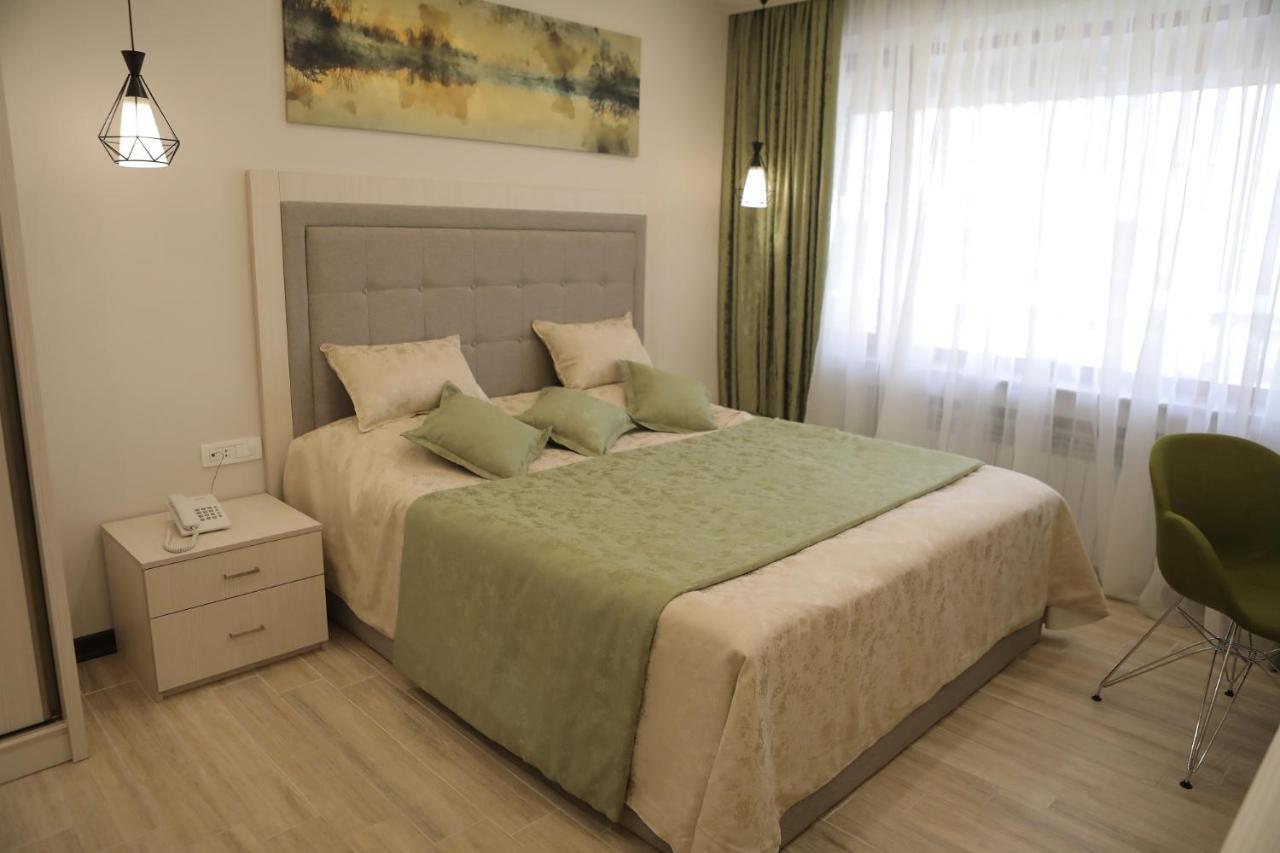 4Room Hotel Erevan Exterior foto