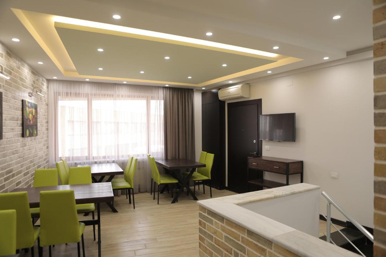 4Room Hotel Erevan Exterior foto